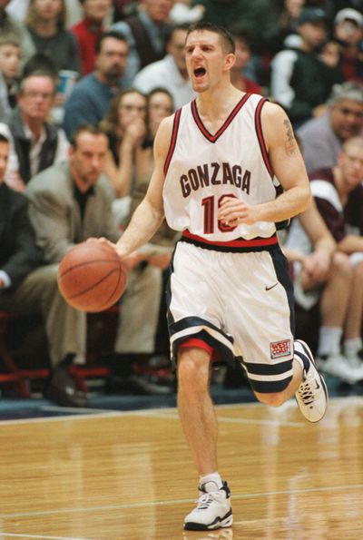 Gonzaga's senior guard Matt Santangelo sets up a play at half court during the first half of nonconference play against Montana in Spokane, Wash., Sunday, Dec. 19, 1999. (Associated Press)