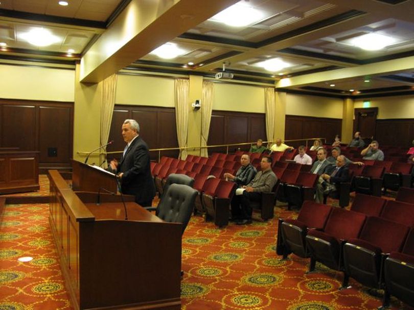 Boise Mayor Dave Bieter testifies to the Idaho redistricting commission on Tuesday night. (Betsy Russell)