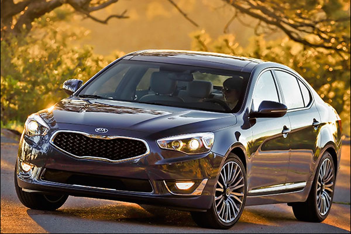 Bearing a clear European imprint, its sweeping roofline caps a shape that manages to be both aggressive and mature.  (Kia)