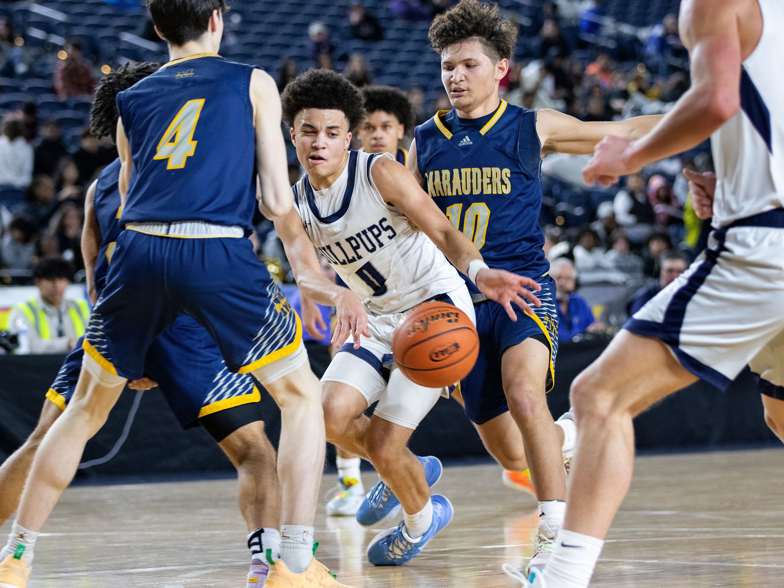 Gonzaga Prep boys advance to Tacoma, survive strange game