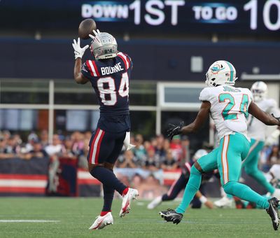 Kendrick Bourne makes a catch during a 2021 game for the New England Patriots against the Miami Dolphins.  (Nancy Lane/Boston Herald)