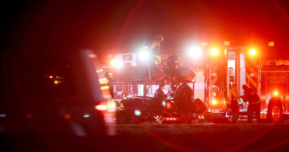 No survivors found after plane and helicopter collide near Washington, D.C.