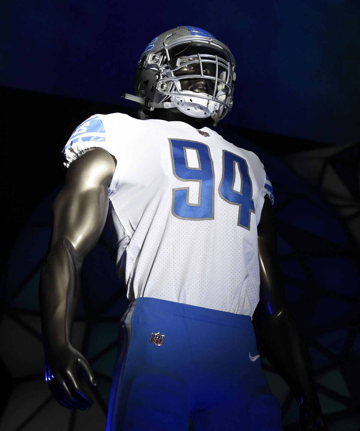 Detroit Lions unveil new uniforms for 2017 season