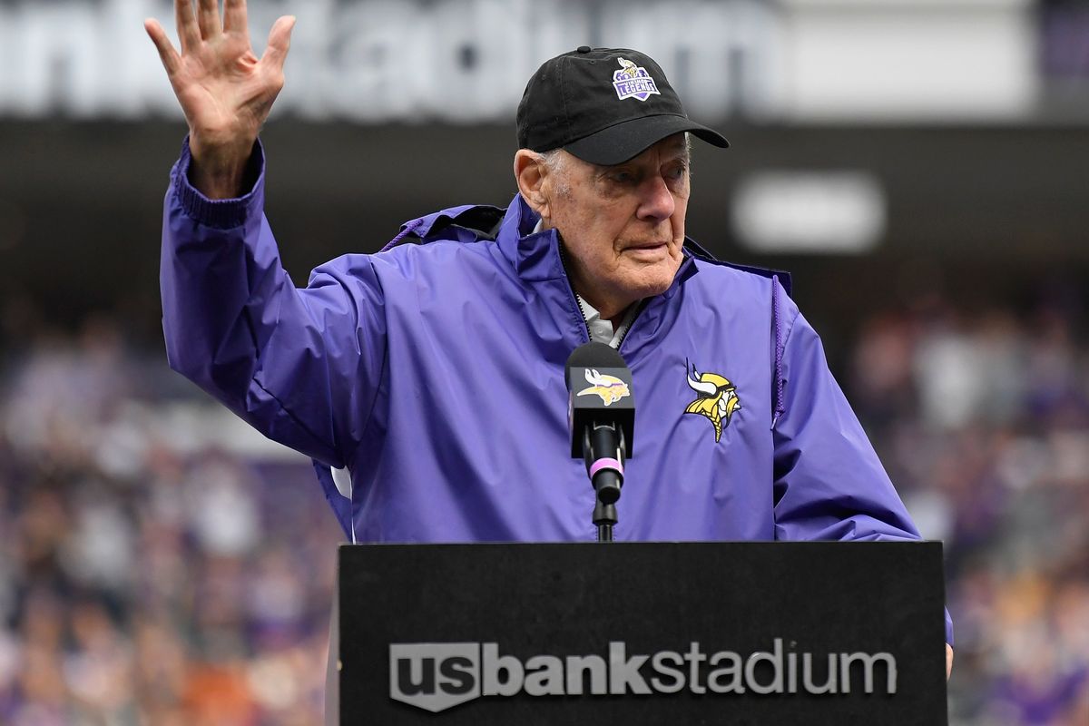 Hall of Fame head coach Bud Grant acknowledges the crowd before speaking as the Minnesota Vikings honor their 1969 team during halftime of the game against the Oakland Raiders at U.S. Bank Stadium on September 22, 2019 in Minneapolis, Minnesota. Grant’s granddaughter, Natalie Grant, is now a reporter at KXLY in Spokane.  (Hannah Foslien/Getty)