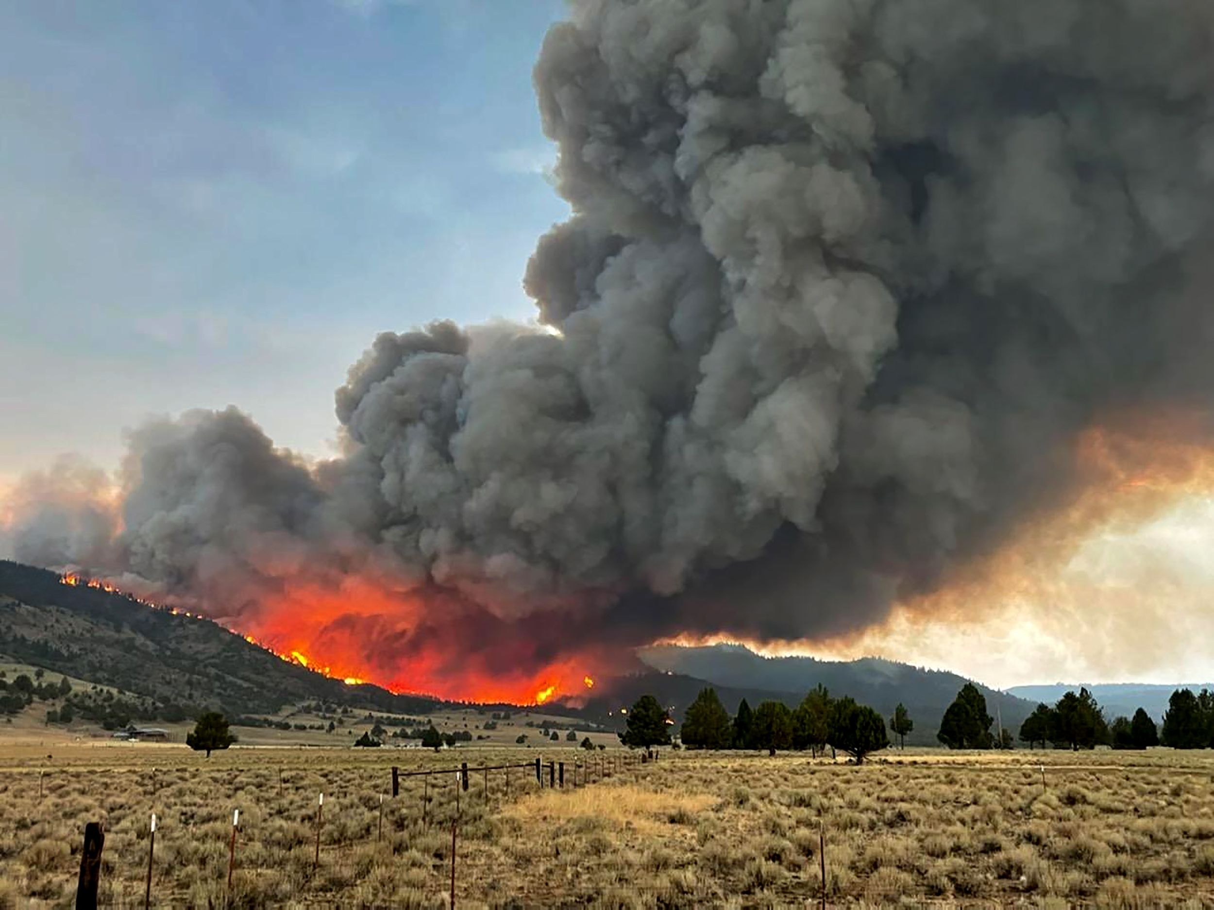 2 new fires expand rapidly in southern Oregon The SpokesmanReview