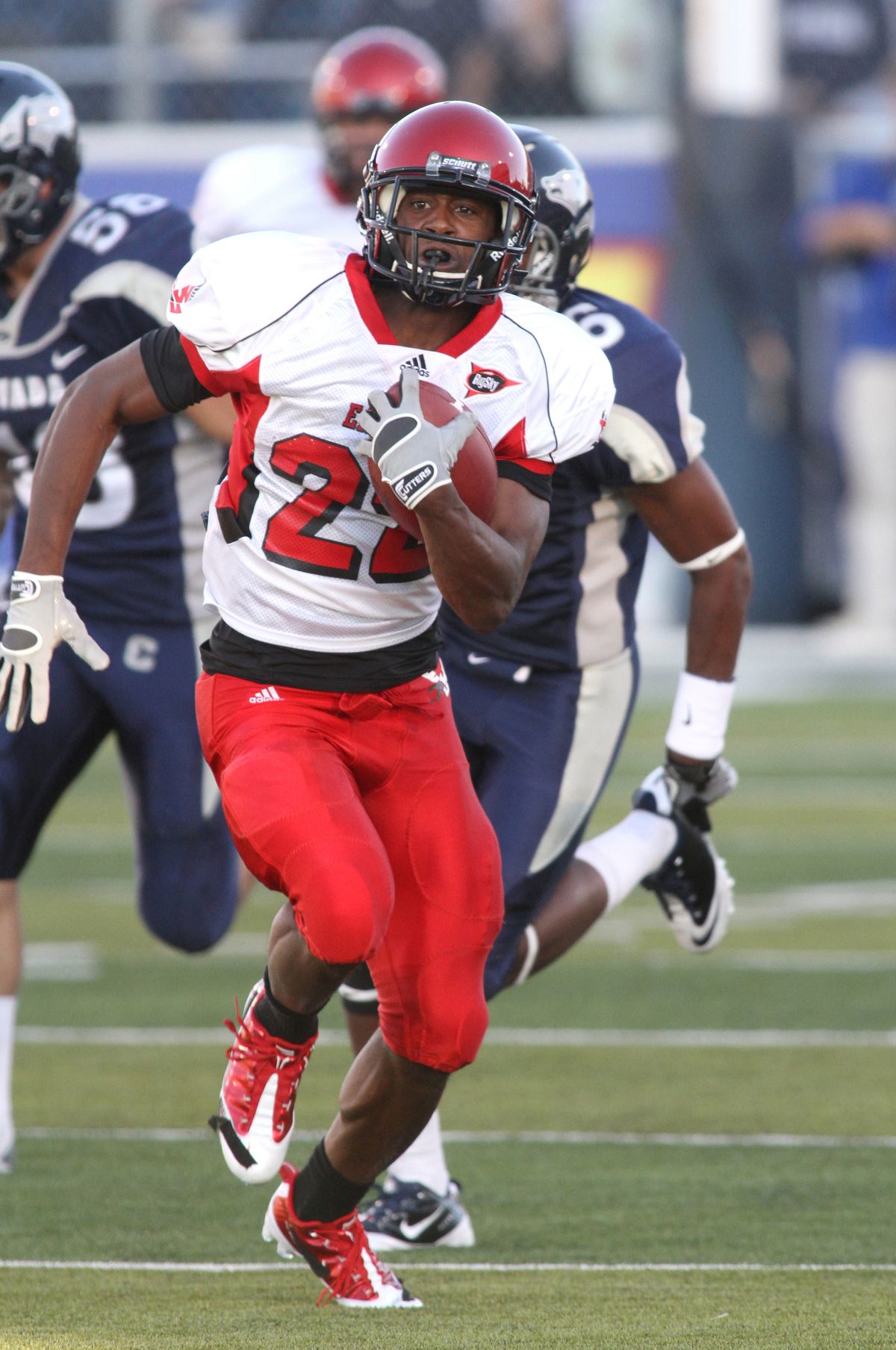 Eastern Washington’s Taiwan Jones ran for 145 yards on 12 carries against Nevada and had two receptions for 92 yards, including this 82-yard touchdown scamper.  (Cathleen Allison)