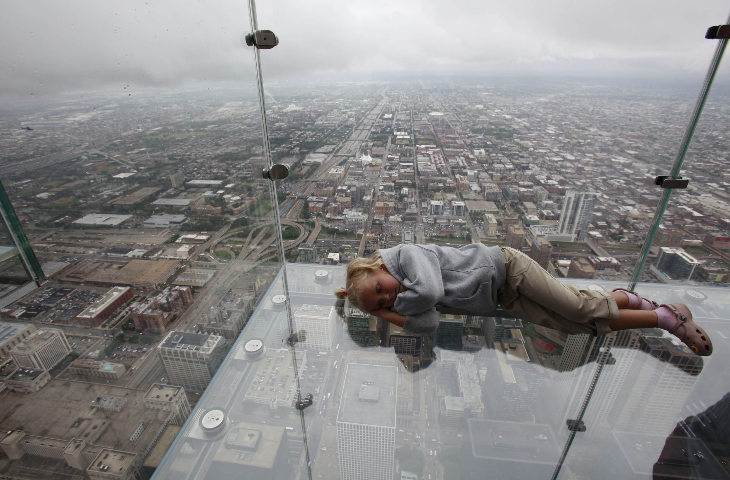 Glass Balconies Give Unparalleled Views From Sears Tower The Spokesman Review