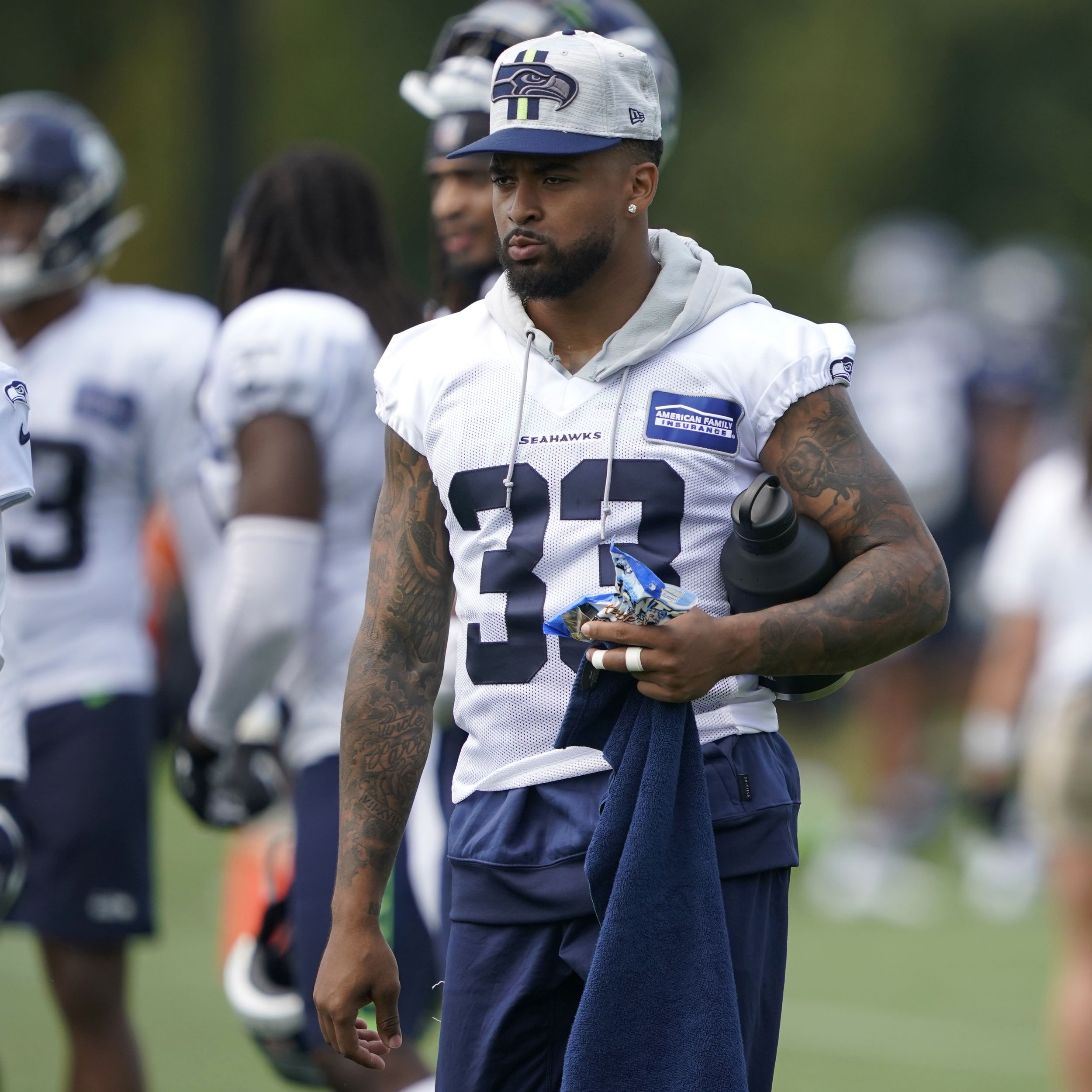 Seahawks' Jamal Adams sets DB single-season sack record vs. Jets 