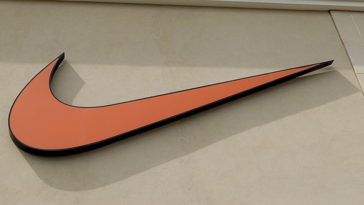 replaceable nike swoosh