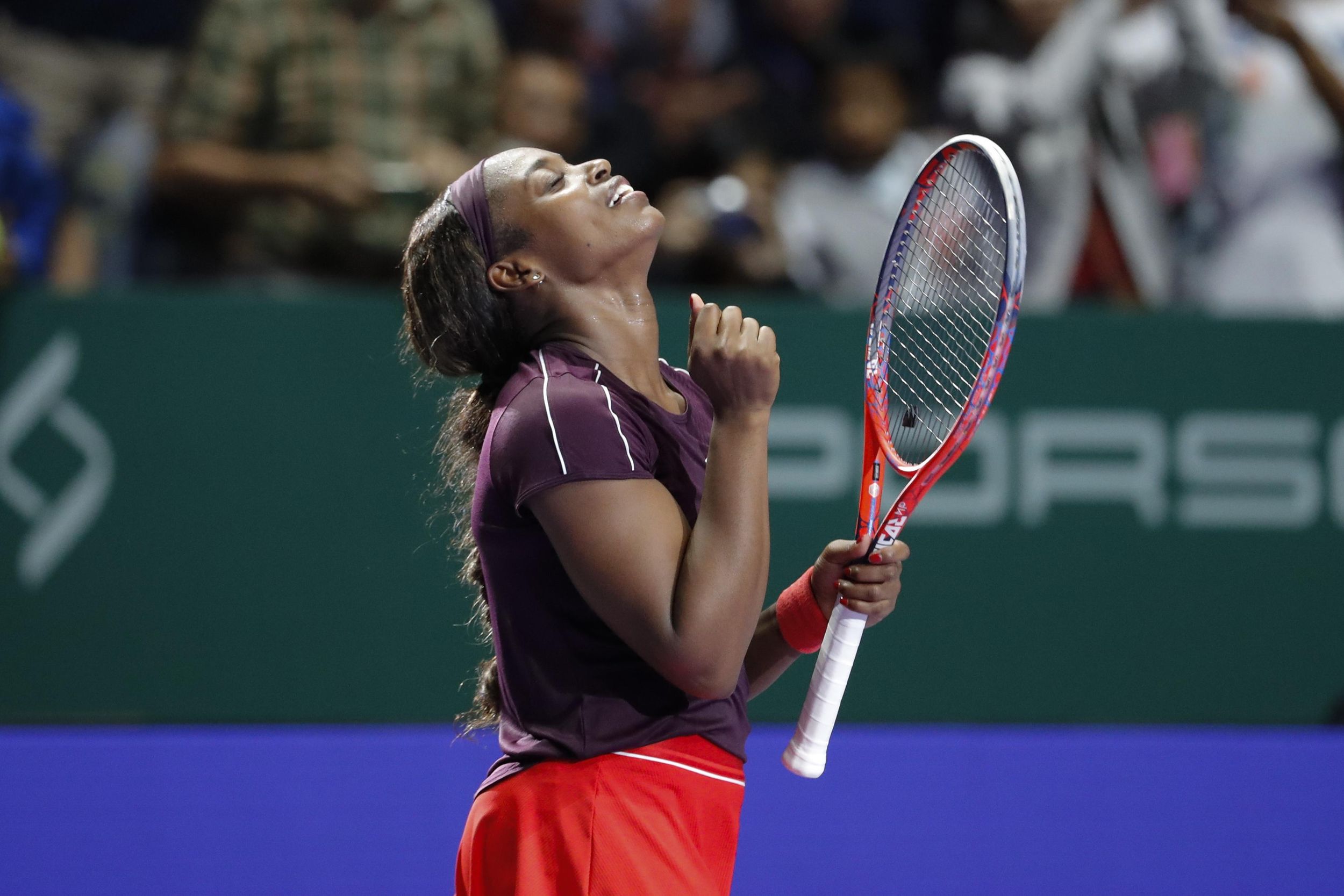 WTA Finals Sloane Stephens rallies to reach final vs. Elina Svitolina