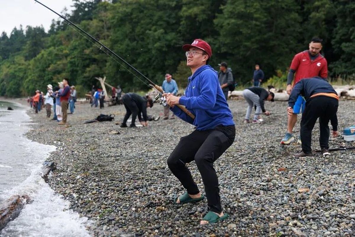 Combat fishing for pink salmon: Seattle park buzzing with anglers this  summer
