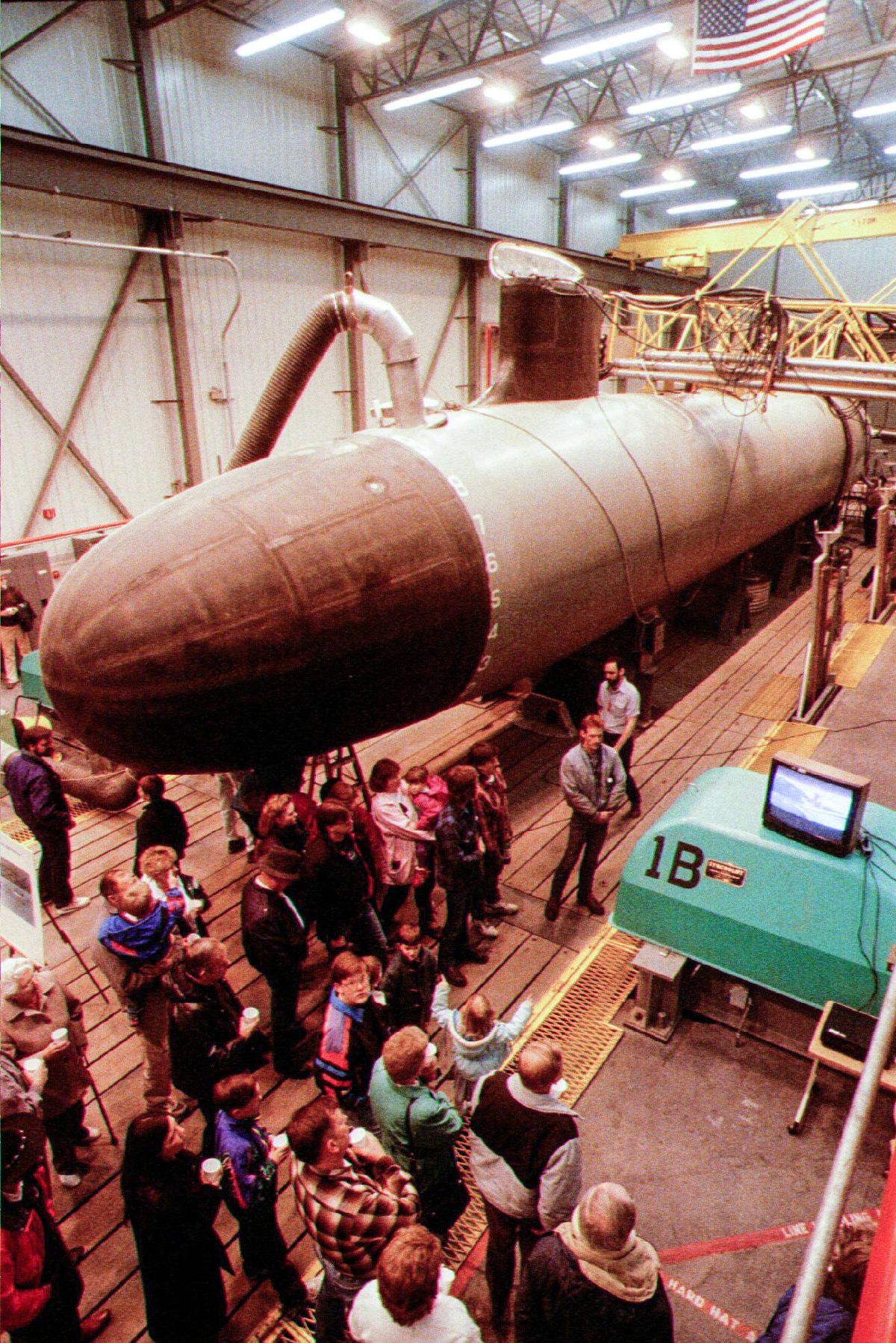 1993 – More than 200 people showed up at the U.S. Navy’s Acoustic Research Detachment facility in Bayview, Idaho, to see the Kokanee, a 90-foot unmanned submarine used for acoustic research. (Jesse Tinsley / The Spokesman-Review)