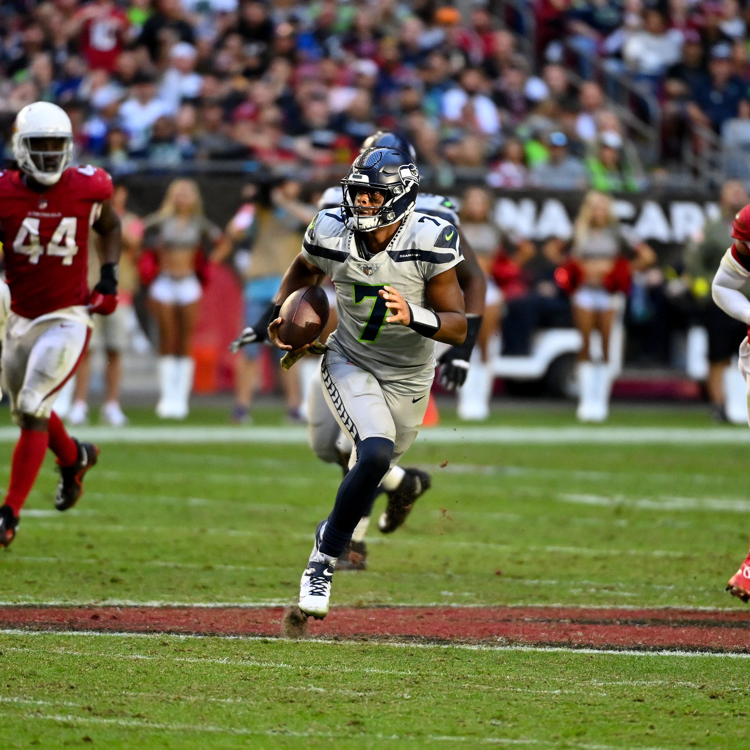 Throwback Thursday: Seahawks regain form — and running game — in prime-time  win vs. Cardinals