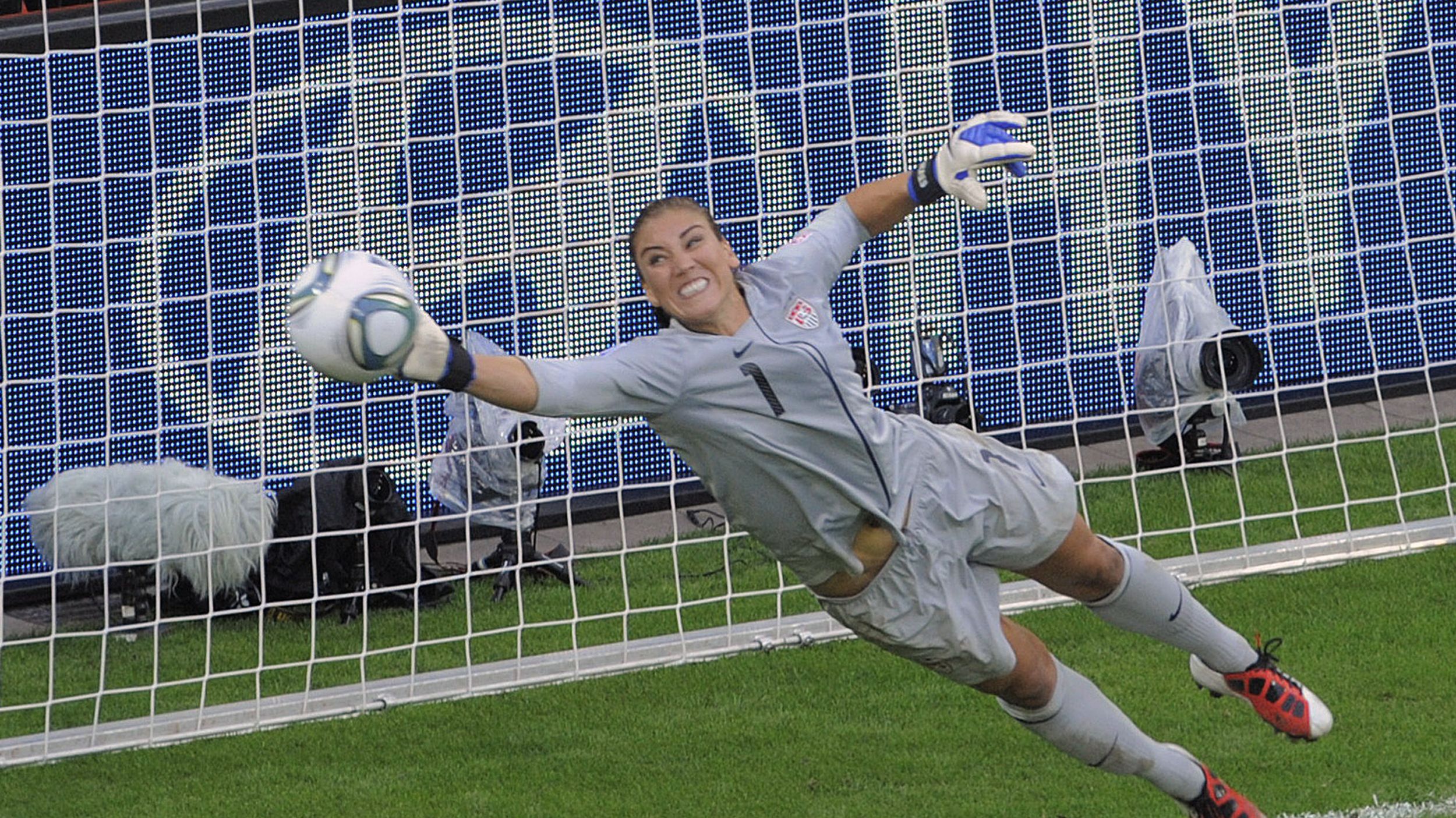 Brazil goalkeeper Leilane stars in 1-1 draw against USA