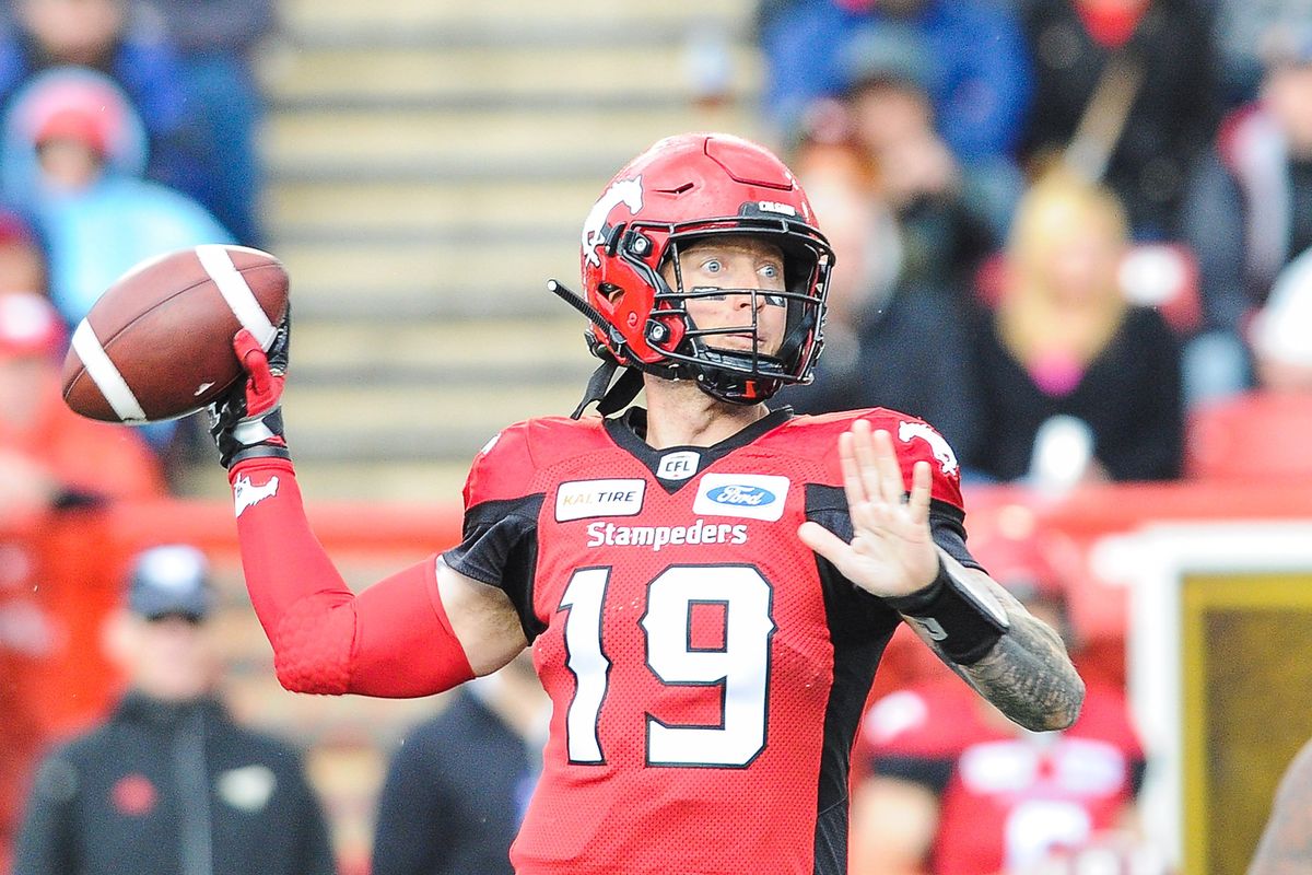 Calgary quarterback Bo Levi Mitchell throws a pass against the Hamilton Tiger-Cats in June 2018 in Calgary, Alberta, Canada.  (Getty Images)