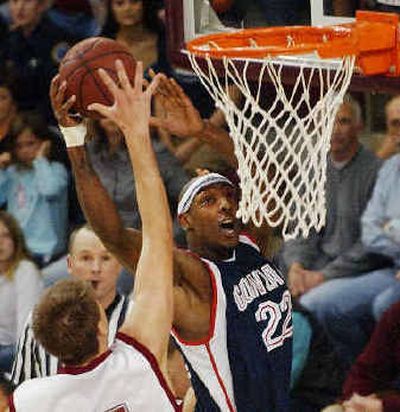 
Gonzaga's Errol Knight drives to the basket as Santa Clara's Sean Denison defends in the first half of Thursday's game.
 (Associated Press / The Spokesman-Review)