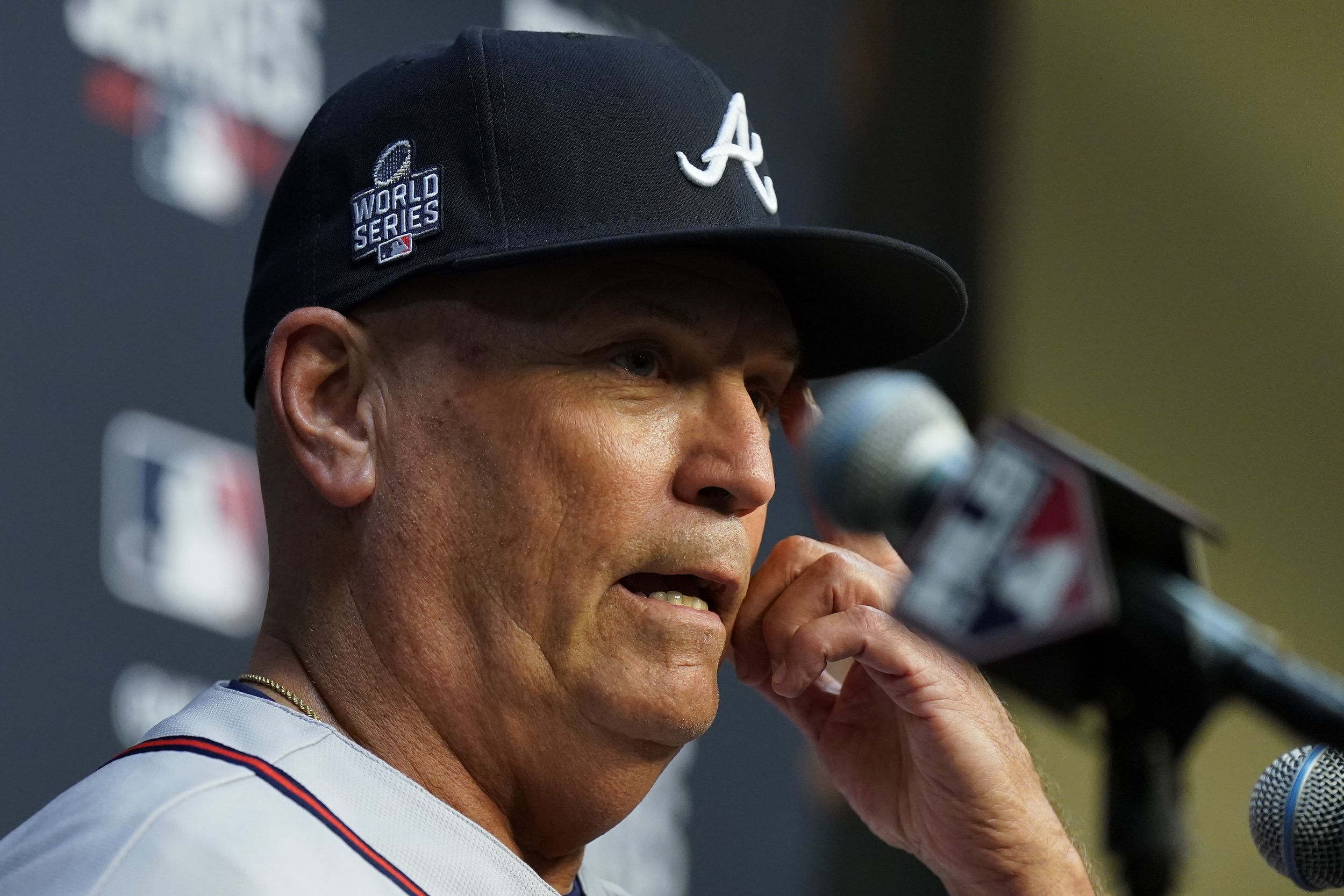 MLB All Star game move cows Braves manager Brian Snitker, Hank Aaron's  friend