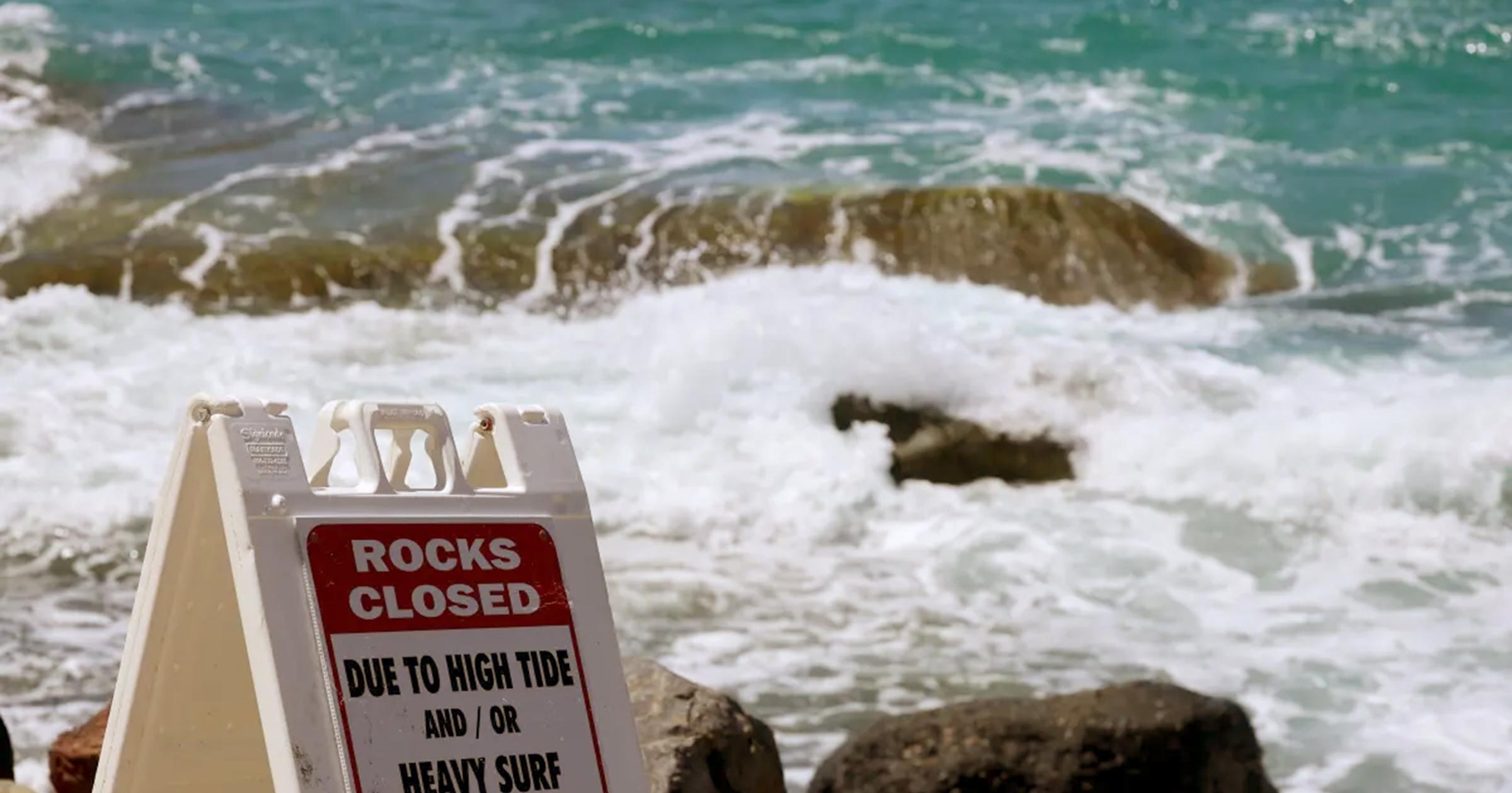 Los Angeles, Hawaii beaches brace for dangerous tropical weather