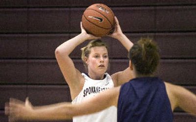 
Spokane Stars guard Tara Cronin looks to pass during a practice.
 (Holly Pickett / The Spokesman-Review)