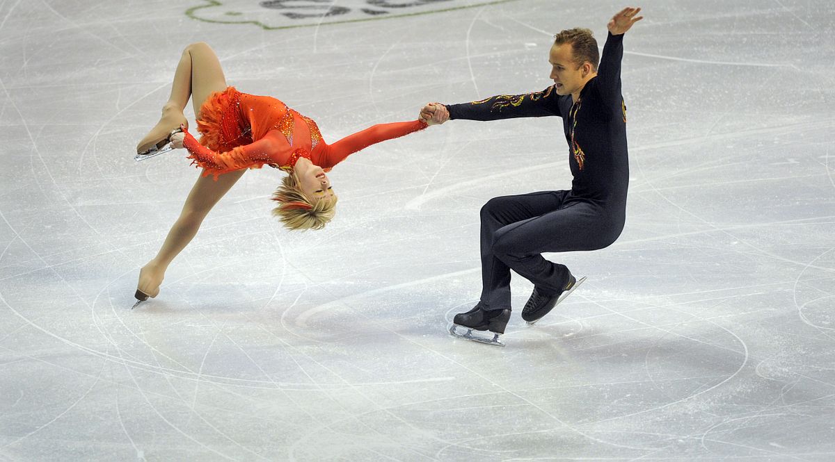 Caydee Denney, left, and Jeremy Barrett perform their short program in the senior pairs program at the U.S. Figure Skating Championships in the Spokane Arena on Friday, Jan. 15, 2010. (Christopher Anderson / The Spokesman-Review)