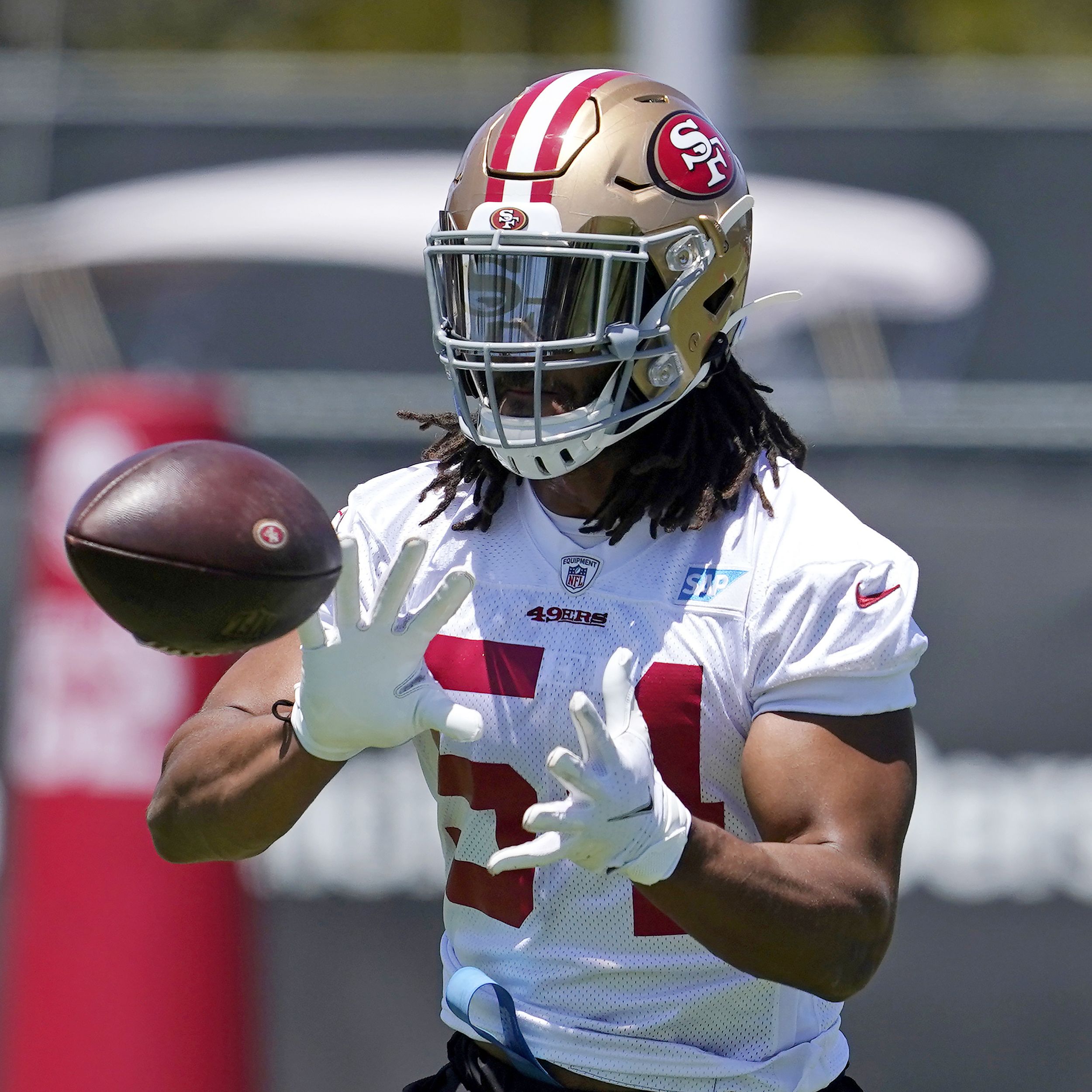 San Francisco 49ers Get Value And Flexibility With Fred Warner Extension