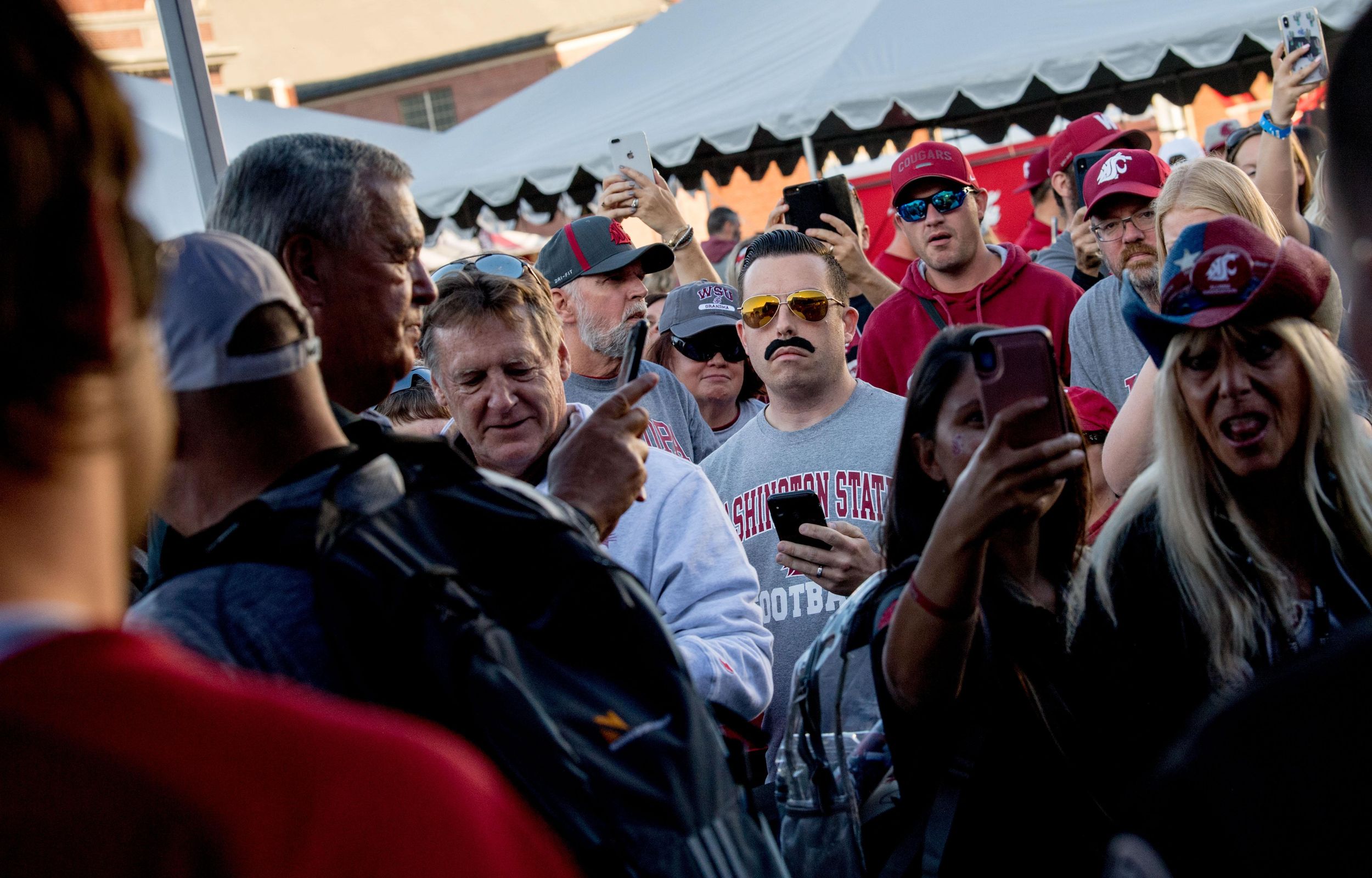 How Gardner Minshew and his mustache took over Washington State - ESPN