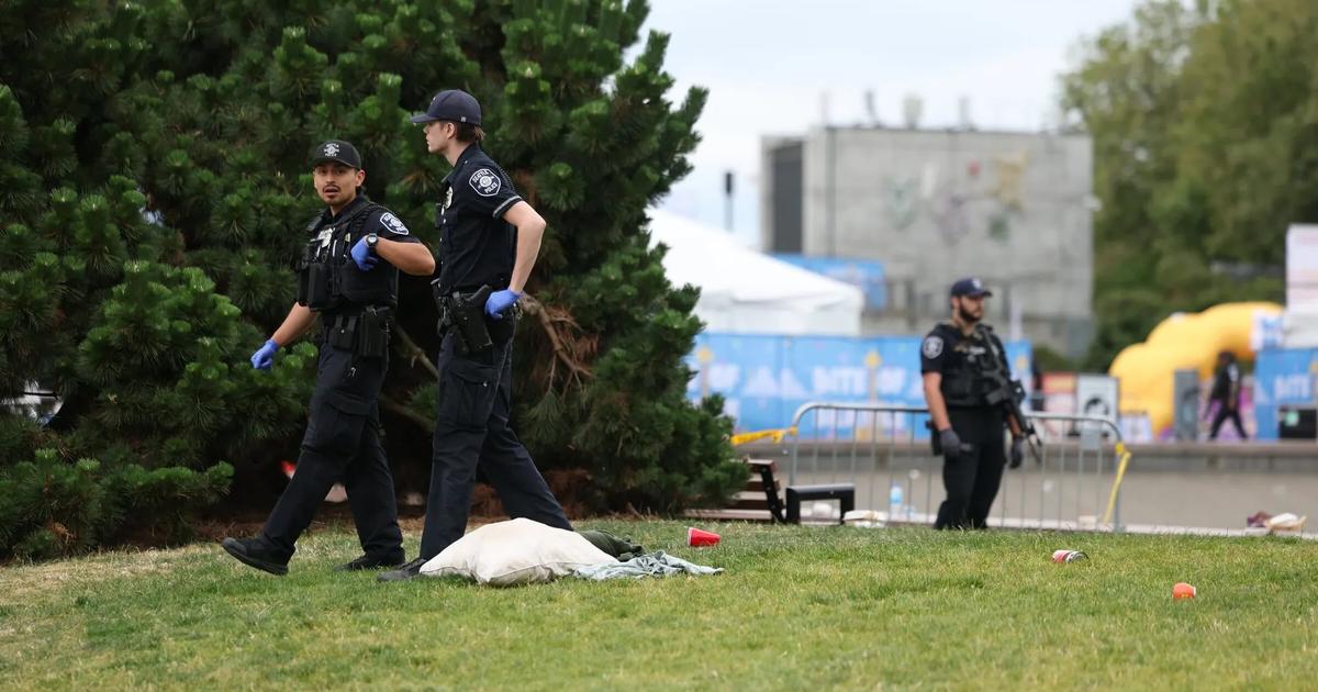 ‘Pure chaos’: Mass shooting at Seattle Center leaves 2 dead, 5 wounded ...