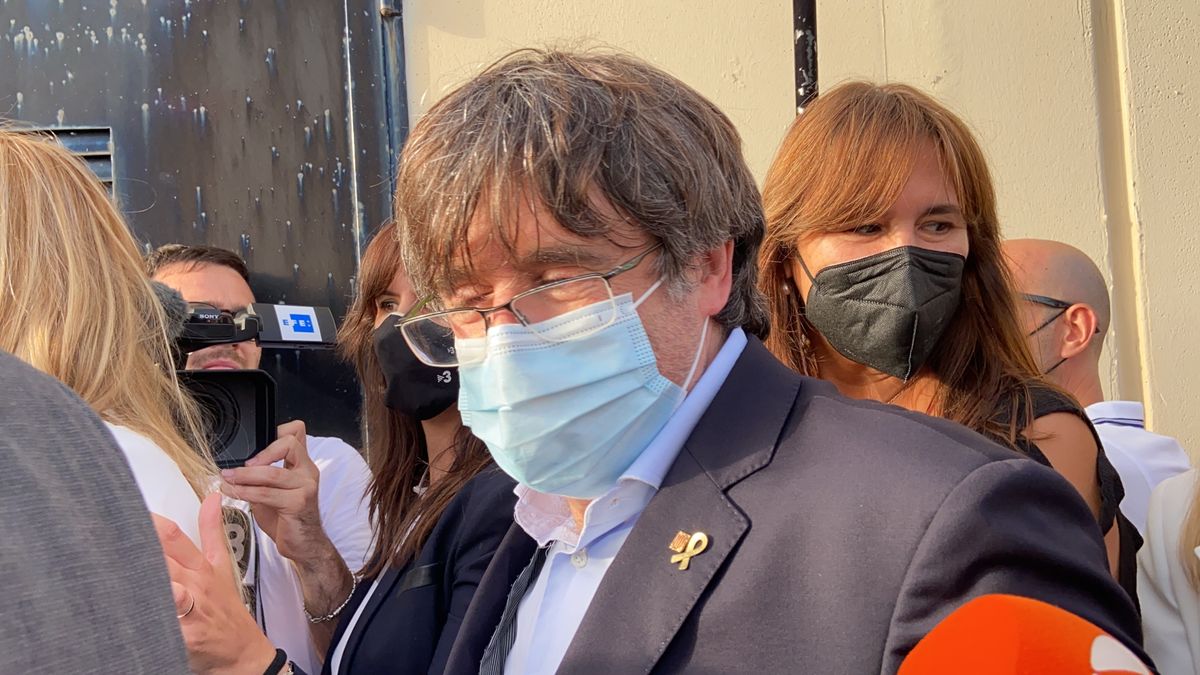 Catalan leader Carles Puigdemont, leaves the jail of Sassari, in Sardinia, Italy, Friday, Sept. 24, 2021. Puigdemont, sought by Spain for a failed 2017 secession bid, on Friday was released following a court hearing, ahead of an Italian court decision on Spain