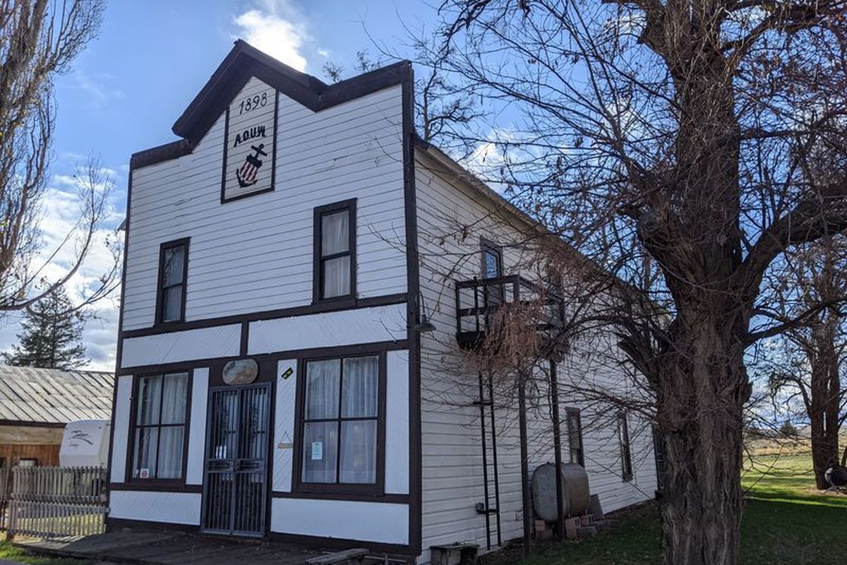 A building featured in the Netflix documentary “Wild Wild Country” and used to print the commune’s newspaper is on the auction block.  (Oregon Land and Wildlife)