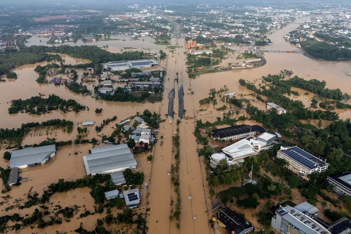 A drone view shows a flooded area in Hat Yai district, affected by deadly flooding following heavy rainfall in southern Thailand, in Songkhla province, Thailand, November 27, 2025.   (Athit Perawongmetha/Reuters)