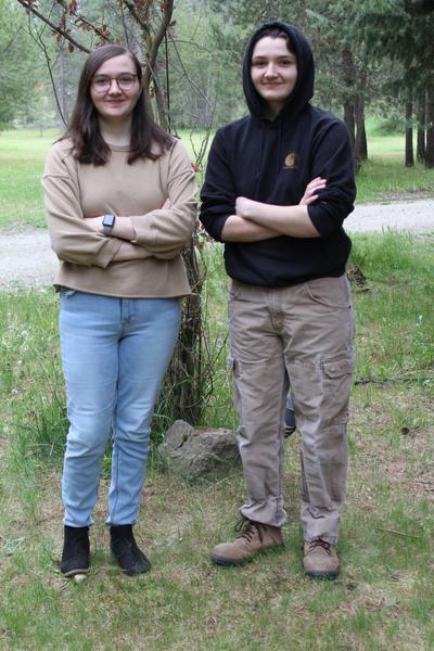 Remmy and Cheyenne Irvine are two of Riverside’s three valedictorians.  (Courtesy)