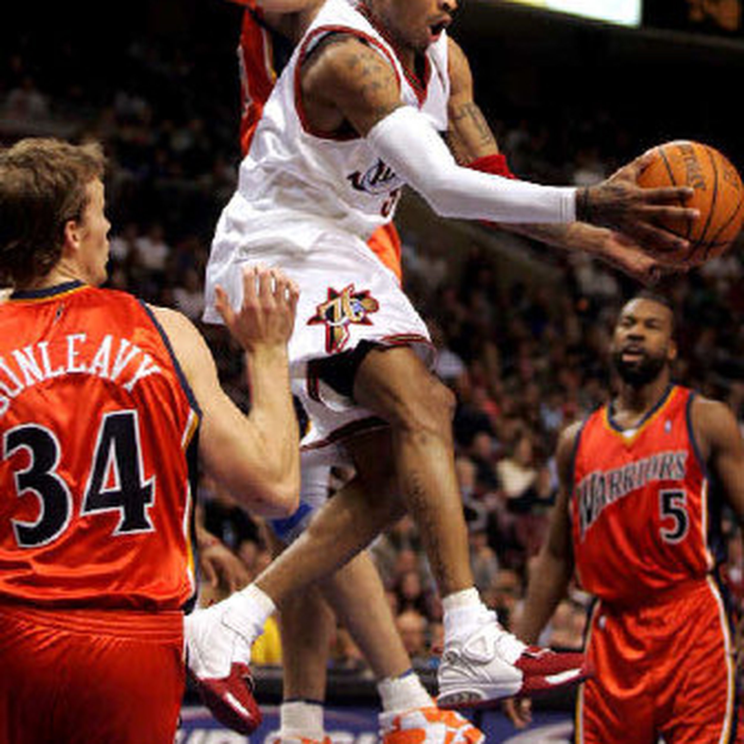 NBA Player Chris Webber Took 20 Pairs of Allen Iverson's Shoes Before He  Retired •