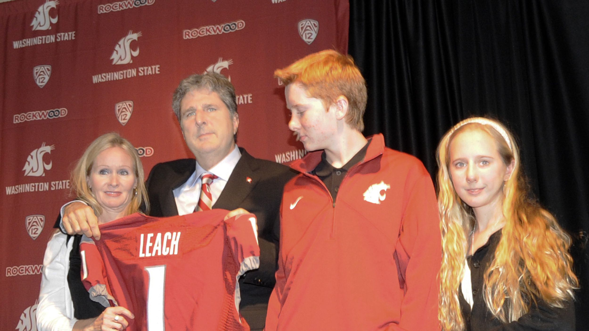 Top 94+ imagen coach mike leach children 