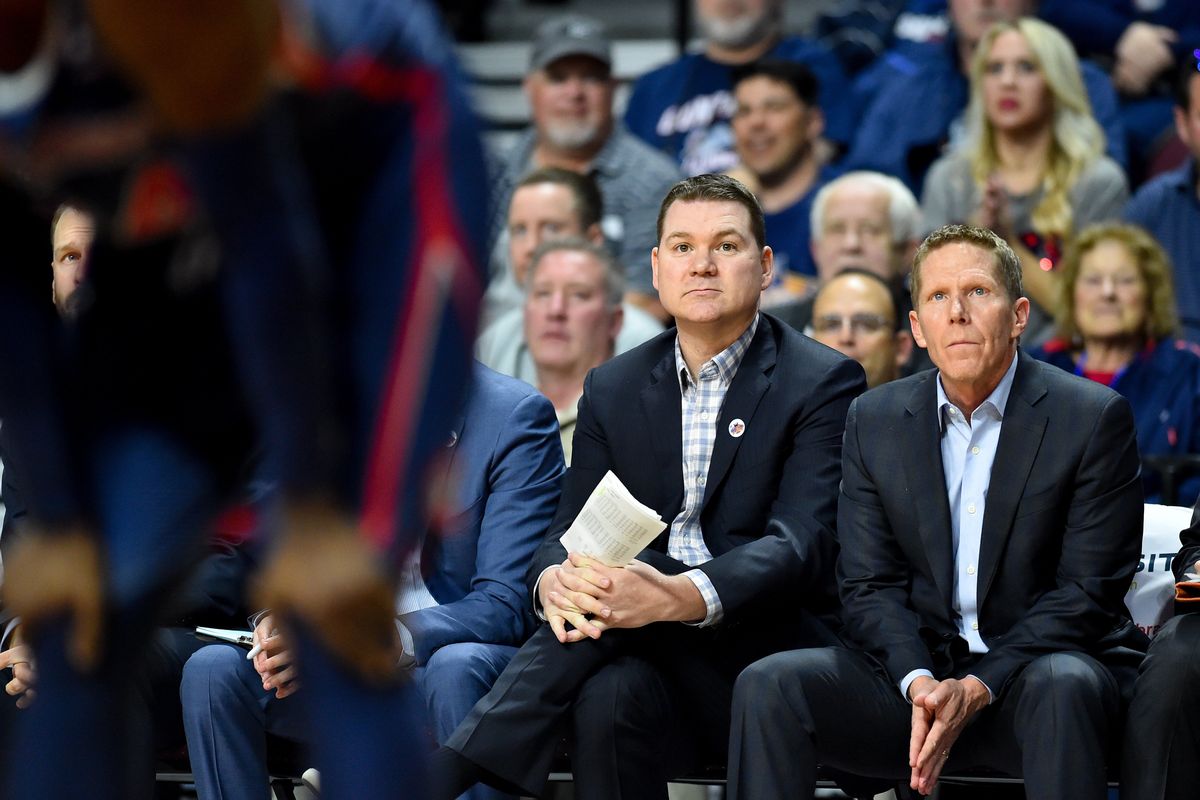 Gonzaga coach Mark Few and assistant Tommy Lloyd survey the court during the 2019 WCC Tournament championship game against Saint Mary