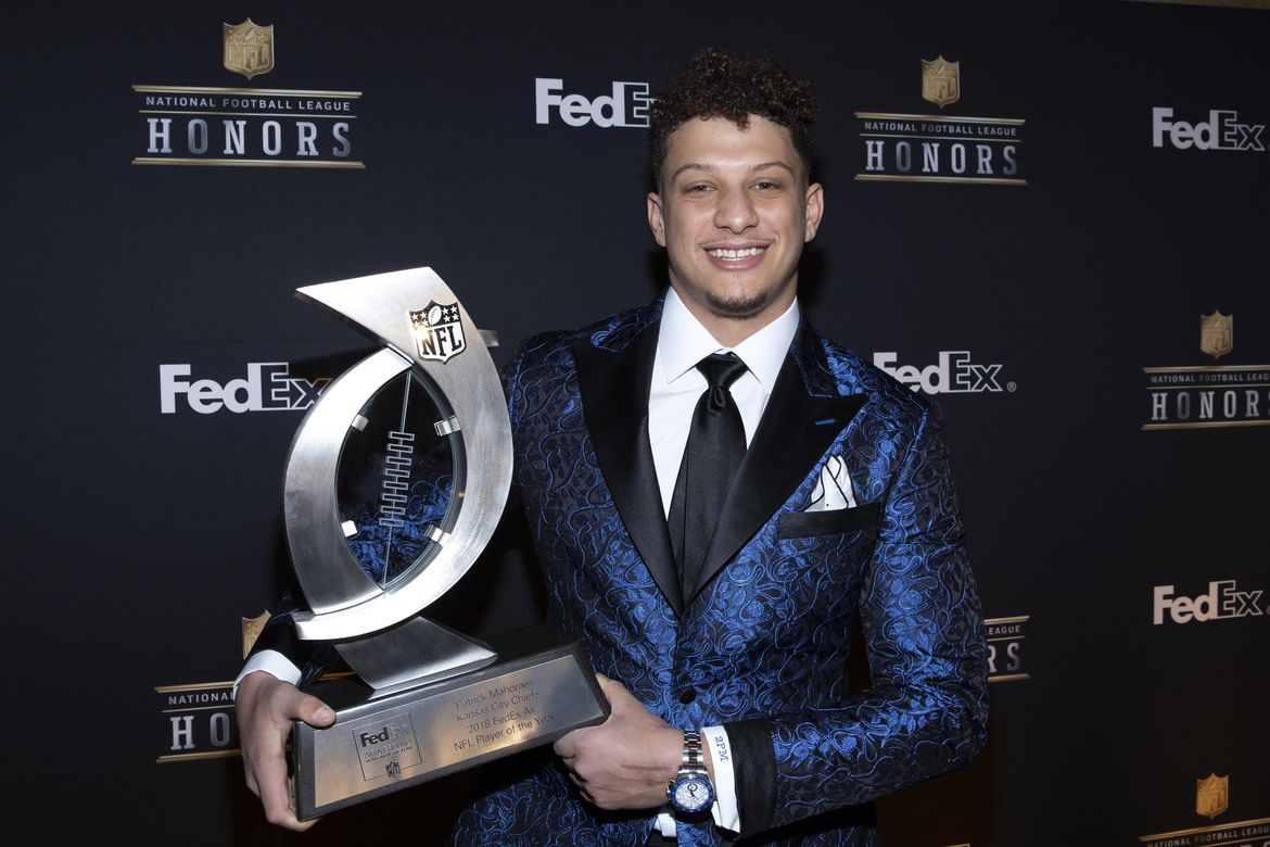 Chiefs QB Patrick Mahomes takes MVP and top offensive player awards