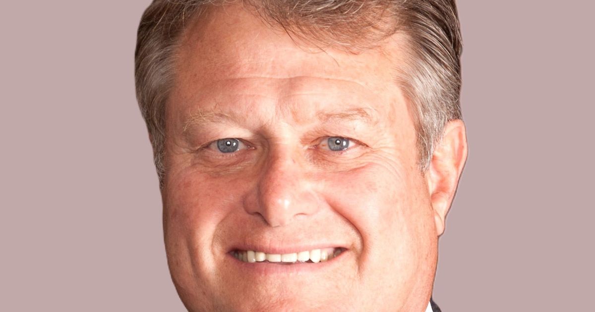 ‘Cowboy poet' Kyle Usrey, attorney and independent congressional candidate, argues both parties have slid into extremism