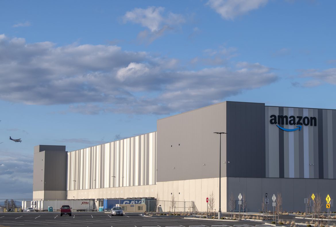 Amazon begins hiring 2,000 workers for West Plains facility The