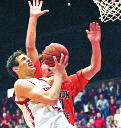 
Washington State's Nikola Koprivica goes up for the basket against Oregon State's Angelo Tsagarakis.
 (Amanda Smith / The Spokesman-Review)