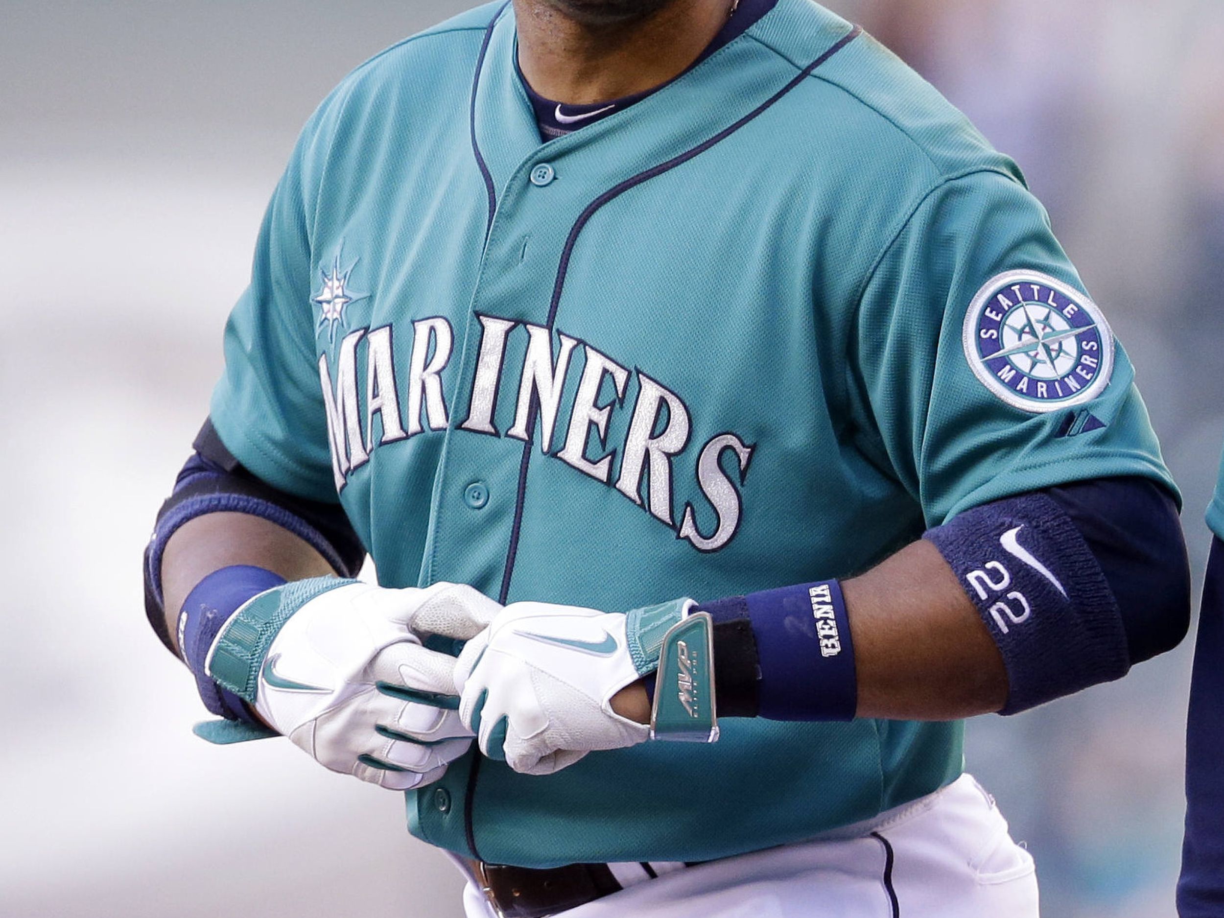Mariners' Robinson Cano keeps team relaxed, focused