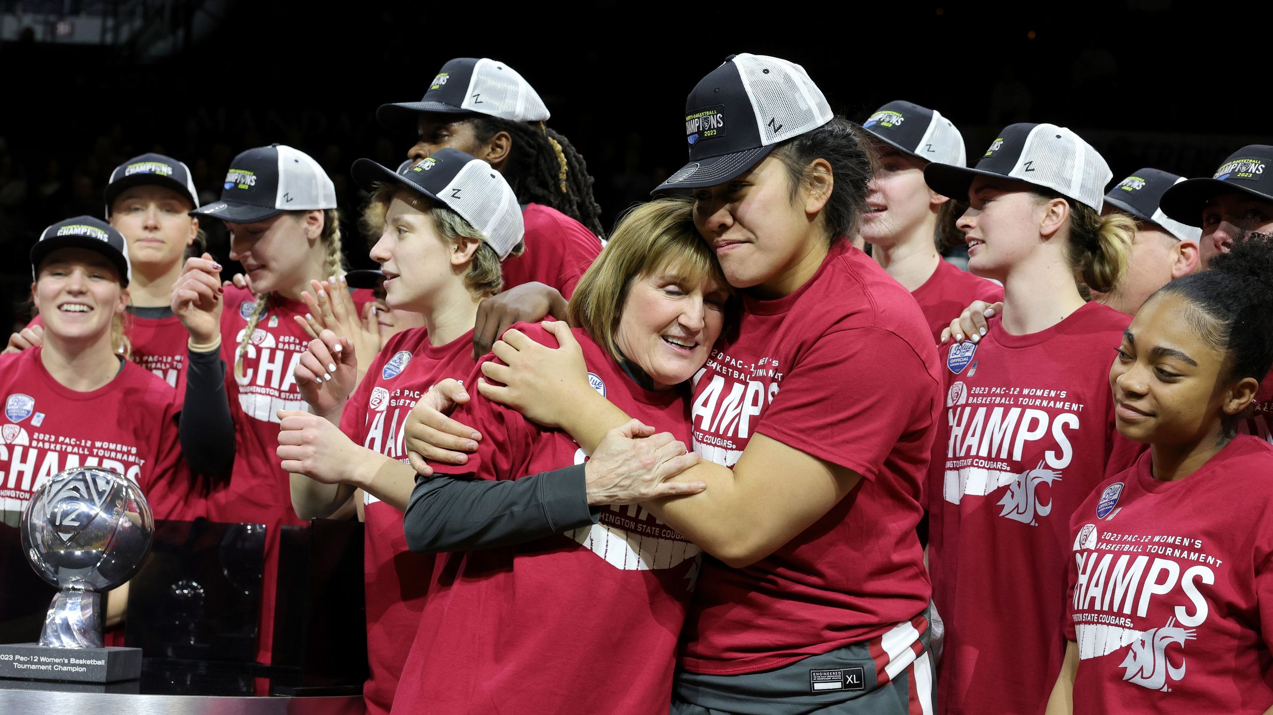 WSU WBB: Kamie Ethridge throws out first pitch at Seattle Mariners game!  7/15/23 