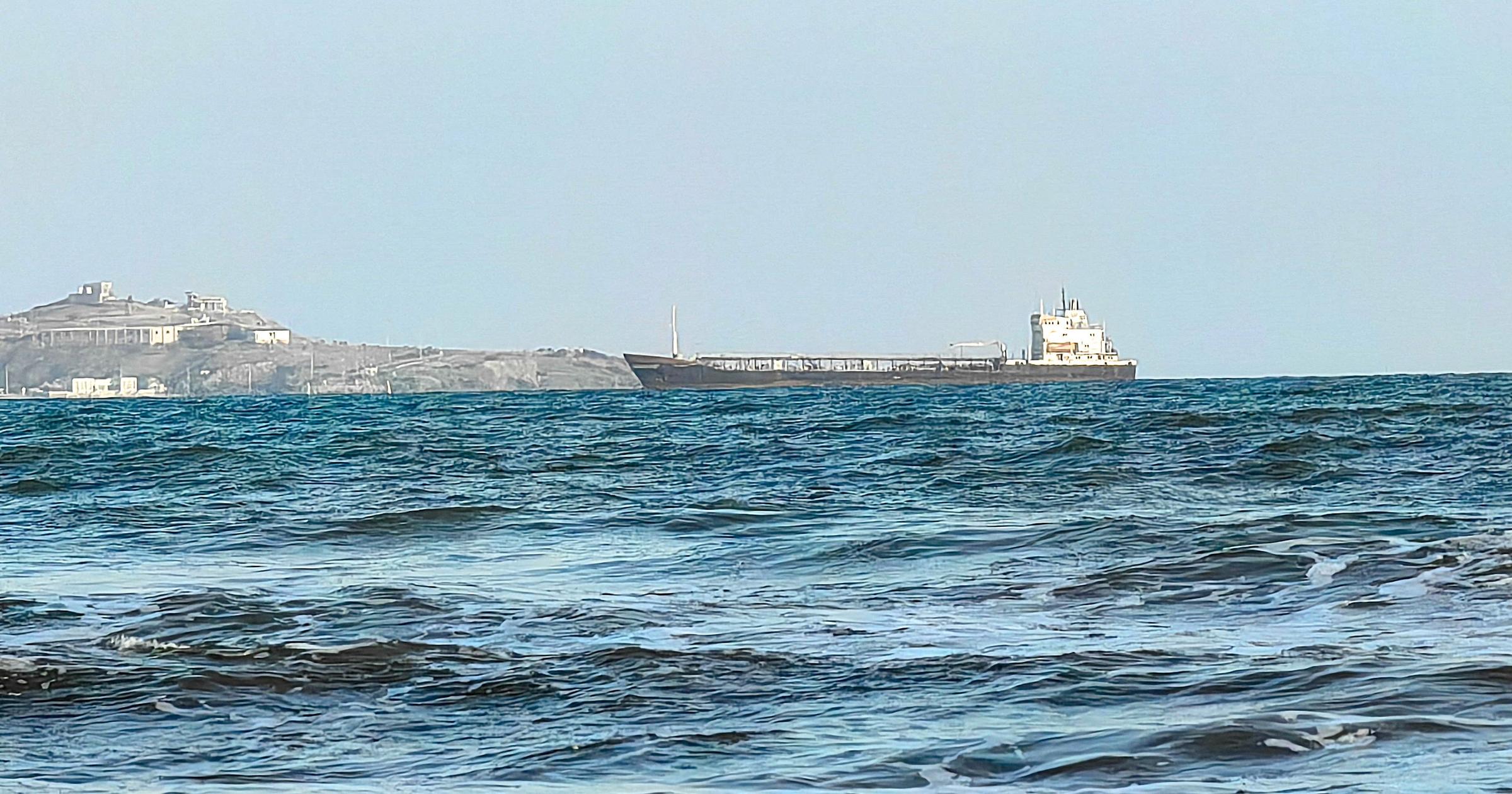 Iran war spreads to Red and Caspian seas; Gulf quiet as U.S. forgoes strikes
