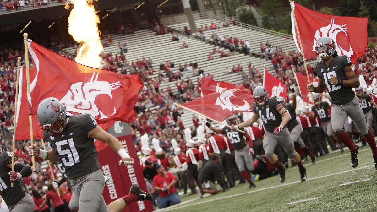 Florida defensive end Xavier Young becomes fourth Washington State