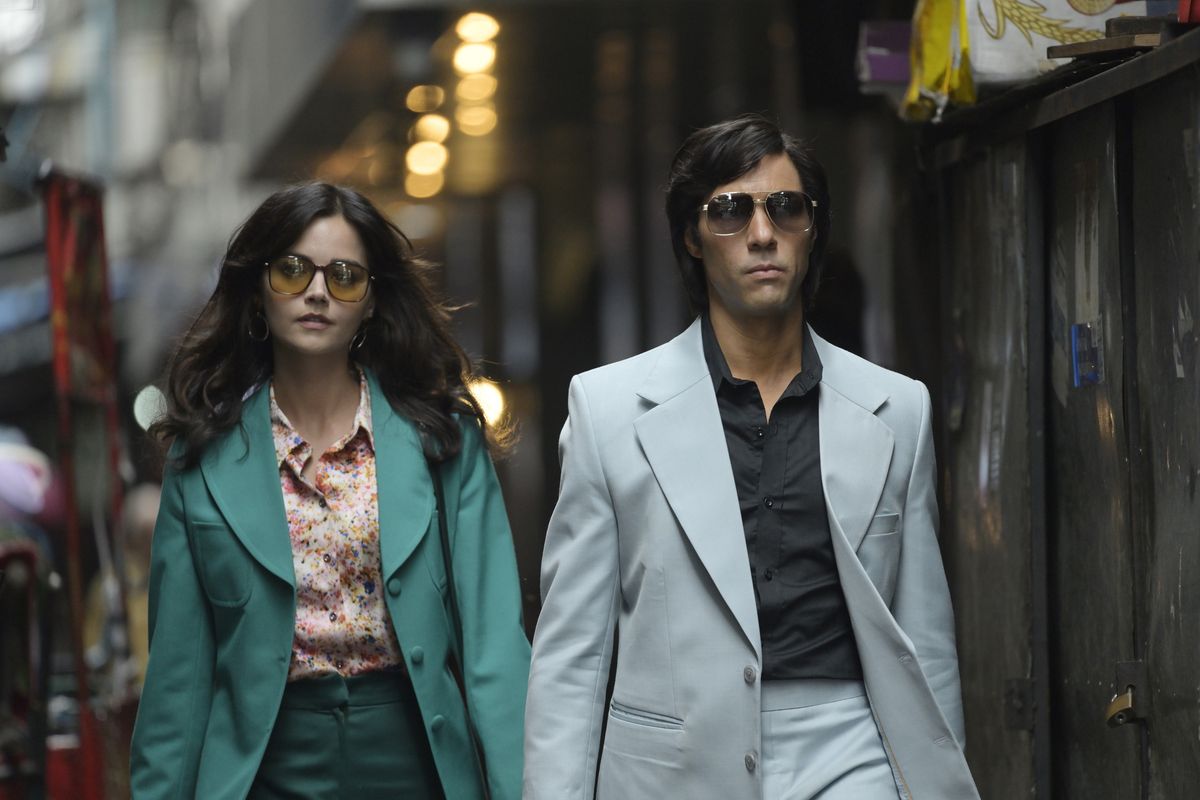 Jenna Colman and Tahar Rahim in “The Serpent.”  (Netflix)