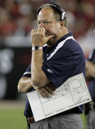 Mike Holmgren says situation has to be right to return to Seahawks as GM. (Associated Press)