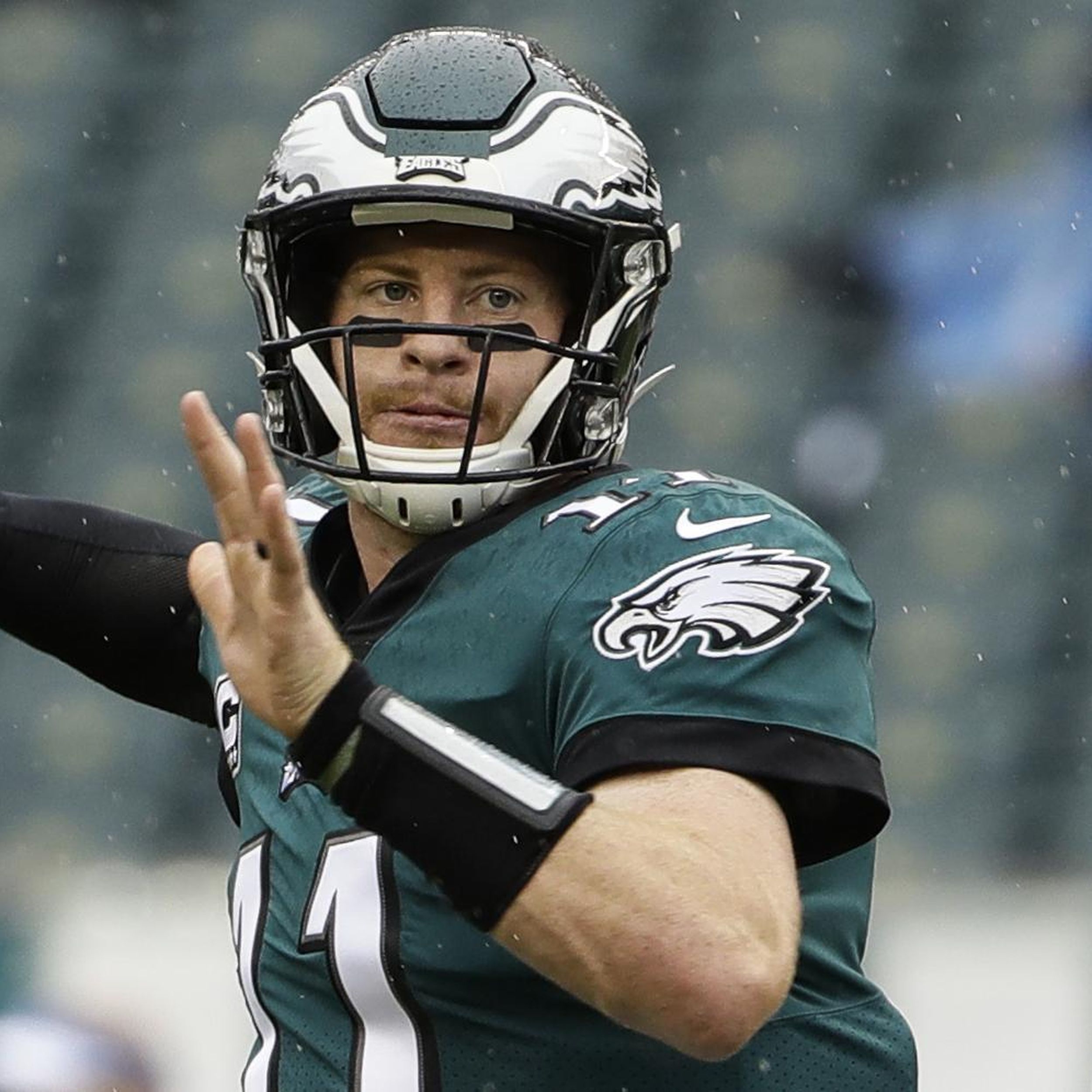 Carson Wentz has stress fracture in back; no surgery needed for Eagles QB