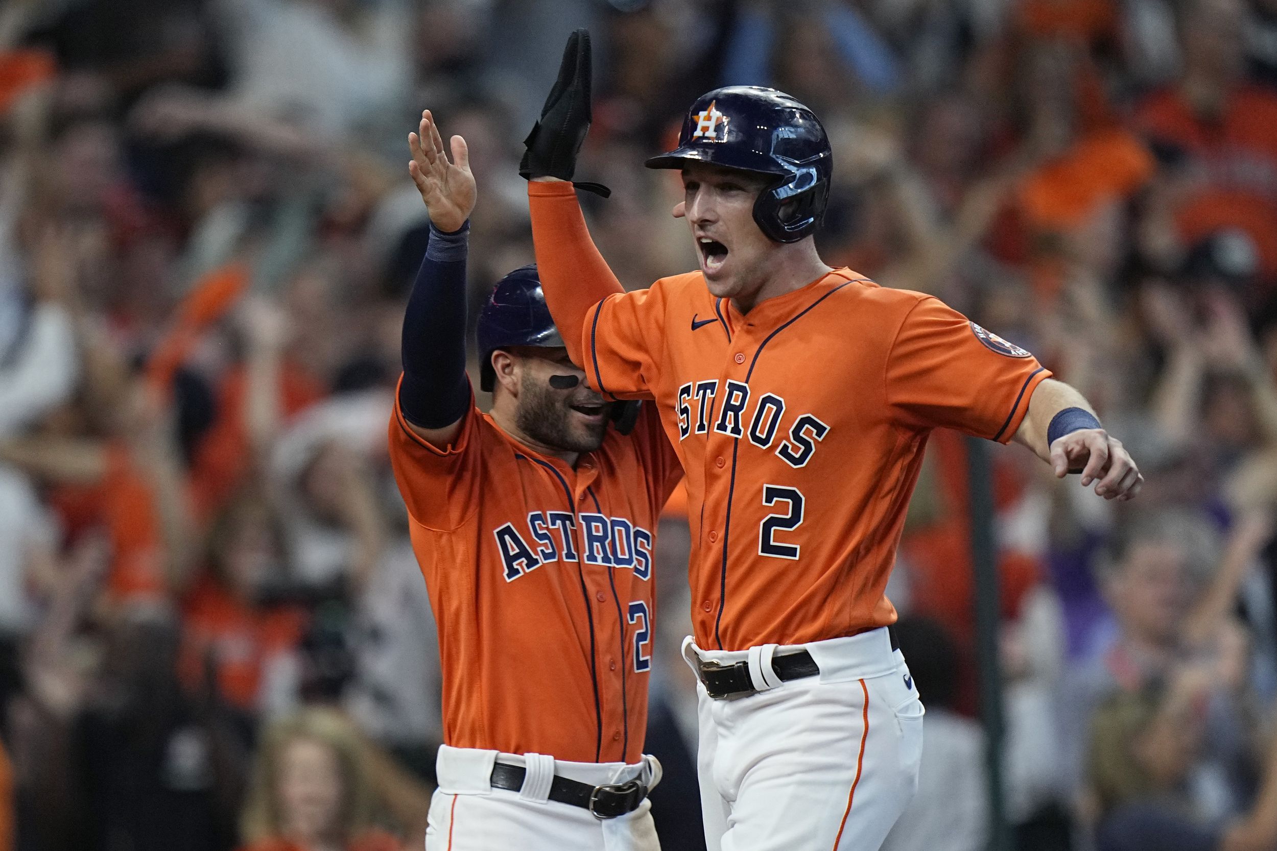 Houston Astros take commanding 2-0 lead over White Sox in ALDS