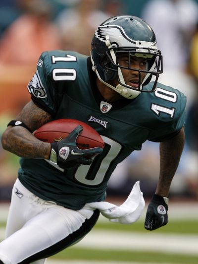 Philadelphia wide receiver DeSean Jackson will be catching passes in an Eagles jersey for at least one more season. (Associated Press)