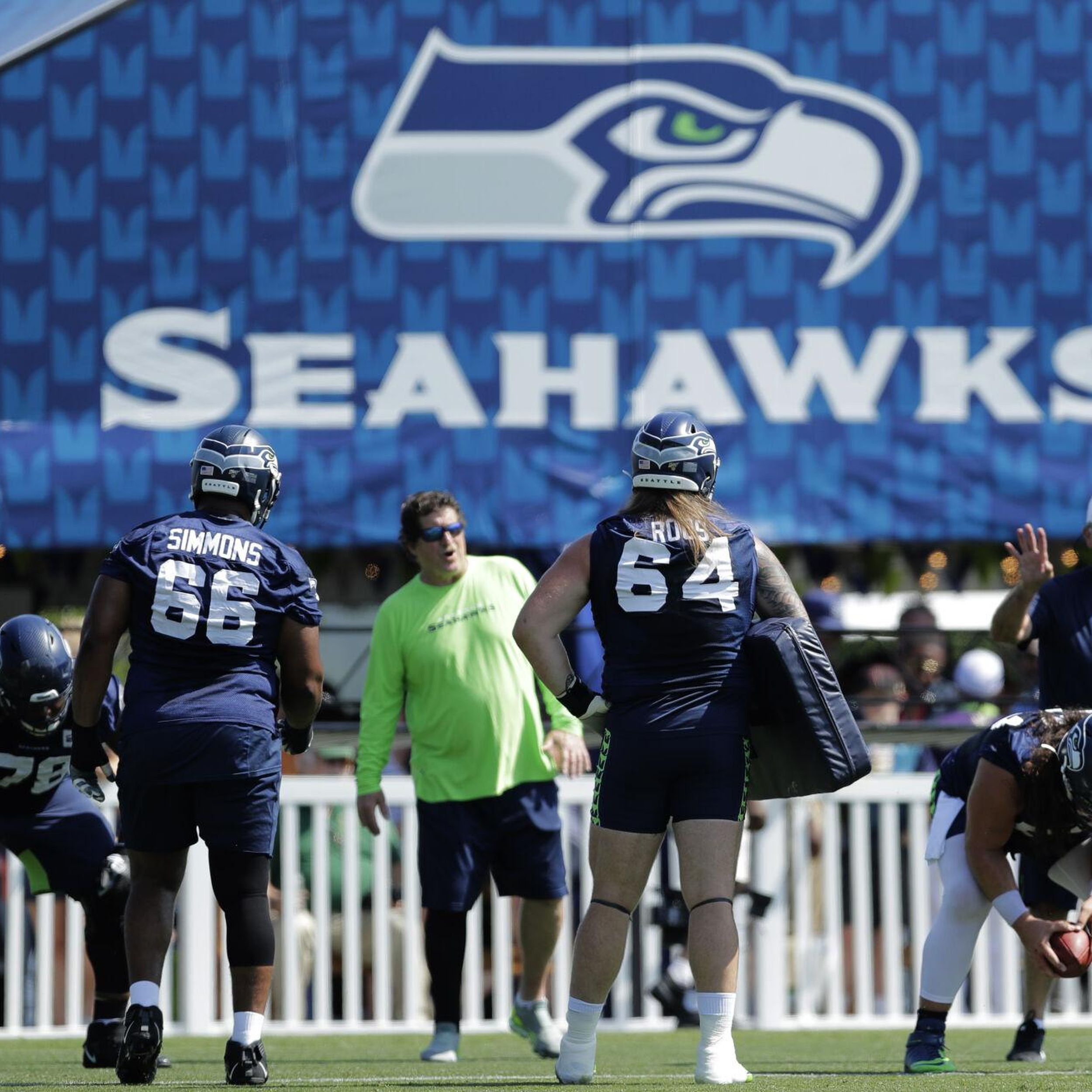 Seahawks Sign Guard Phil Haynes To Practice Squad