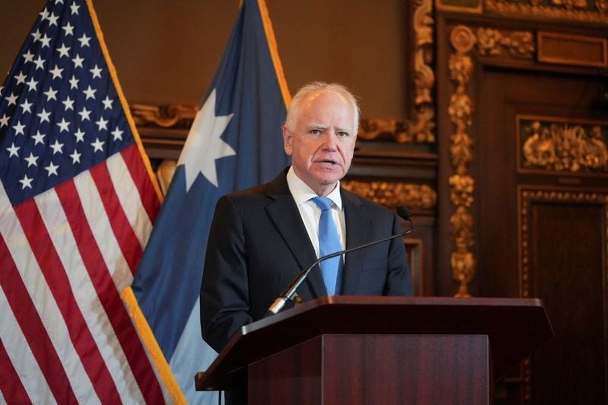 Minnesota Governor Tim Walz speaks to reporters after he announced that he would not seek reelection, at the Minnesota State Capitol Jan. 5 in St. Paul, Minnesota. (Reuters )