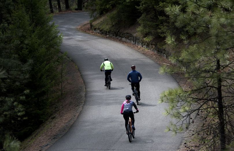 Cyclists ride through Riverside State Park on Sunday, March 22, 2015. (Kathy Plonka)
